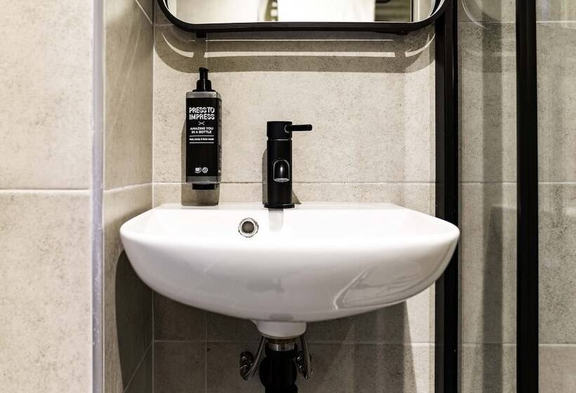 호텔 Heeton Concept Kensington London