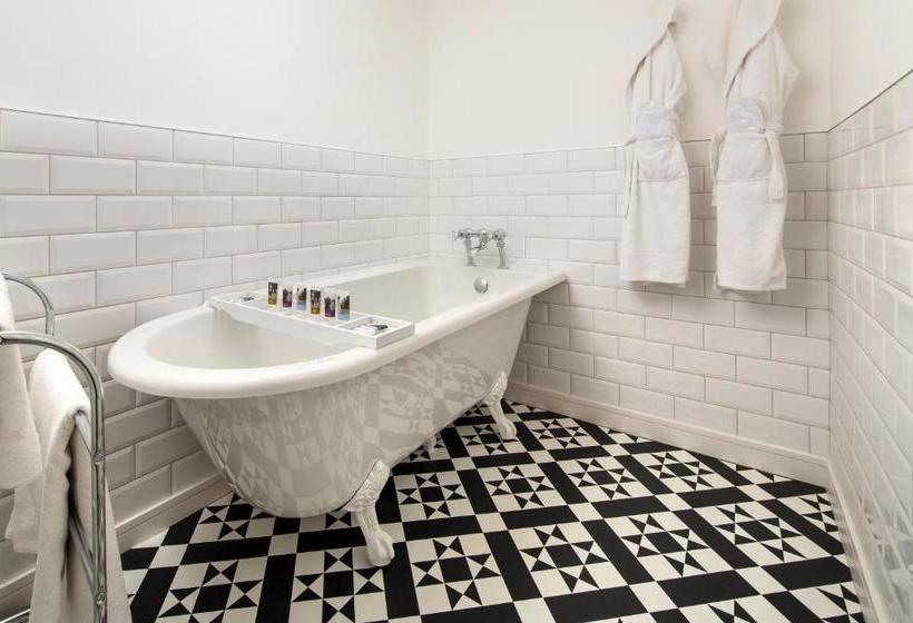 בית מלון כפרי Mercure Burton Upon Trent Newton Park