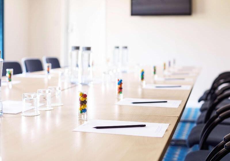 酒店 Mercure Cardiff North