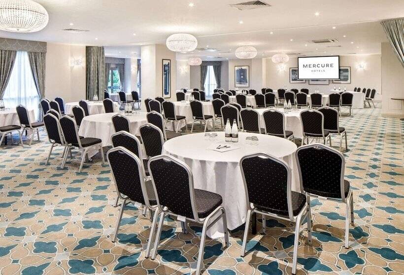 ホテル Mercure Chester Abbots Well
