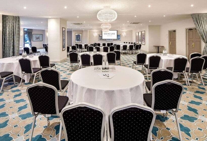 ホテル Mercure Chester Abbots Well