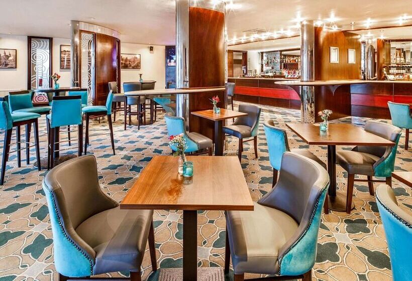 ホテル Mercure Chester Abbots Well