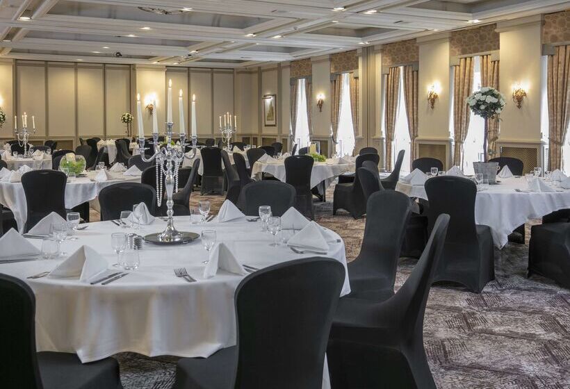 Oulton Hall Hotel, Spa & Golf Resort