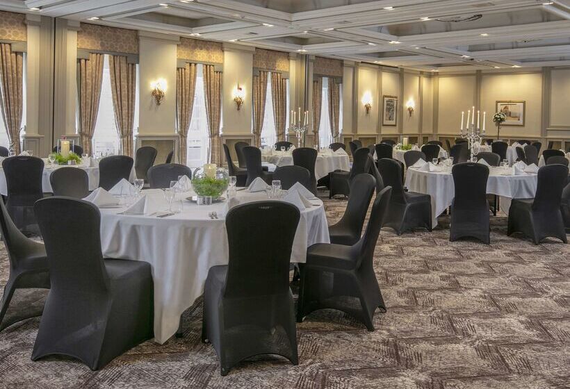 Oulton Hall Hotel, Spa & Golf Resort