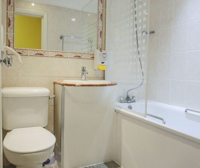 Отель Smart Hyde Park View Hostel