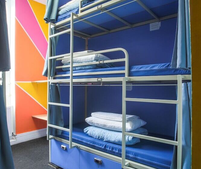 Отель Smart Hyde Park View Hostel