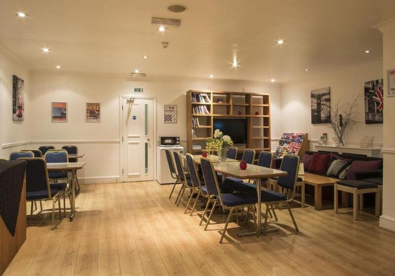 Отель Smart Hyde Park View Hostel