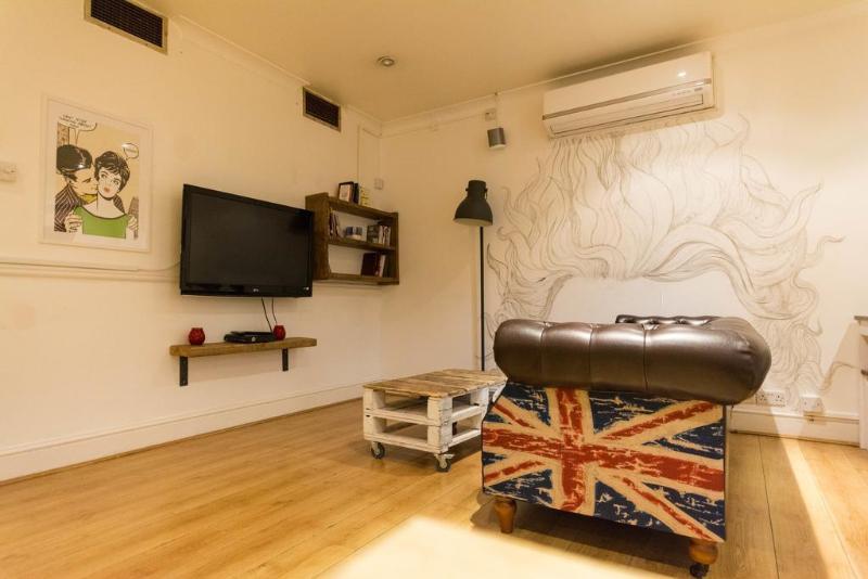 Отель Smart Hyde Park View Hostel