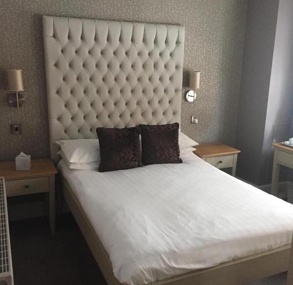 ホテル The County