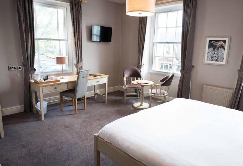 ホテル The County