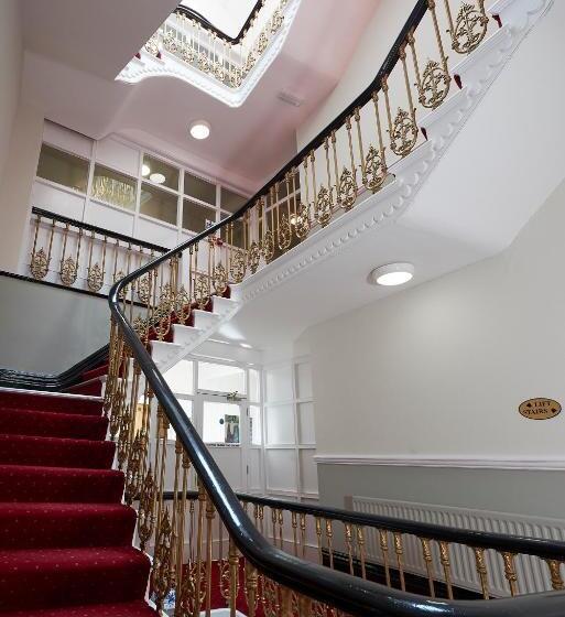 בית מלון כפרי The Crown