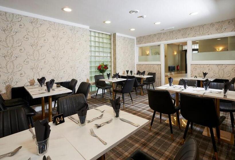 בית מלון כפרי The Crown