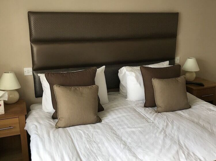 فندق The Deddington Arms