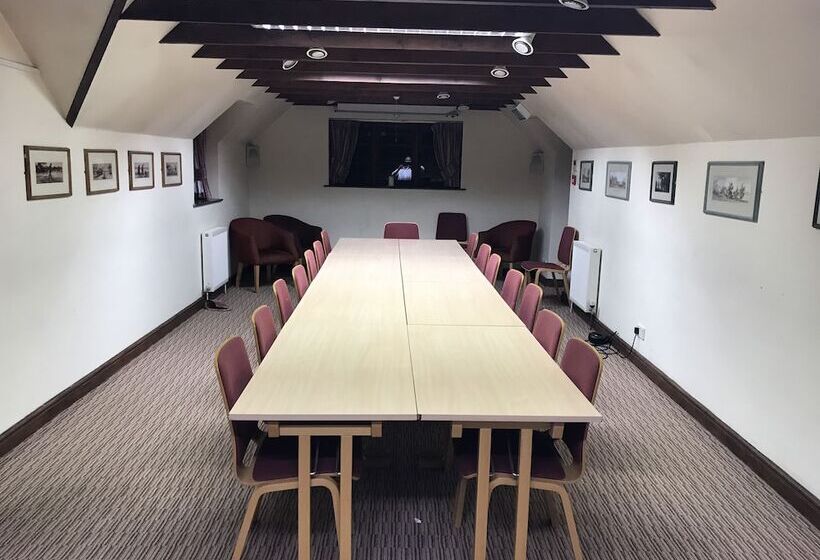 فندق The Deddington Arms