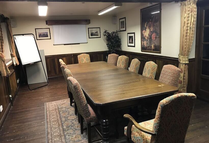 فندق The Deddington Arms