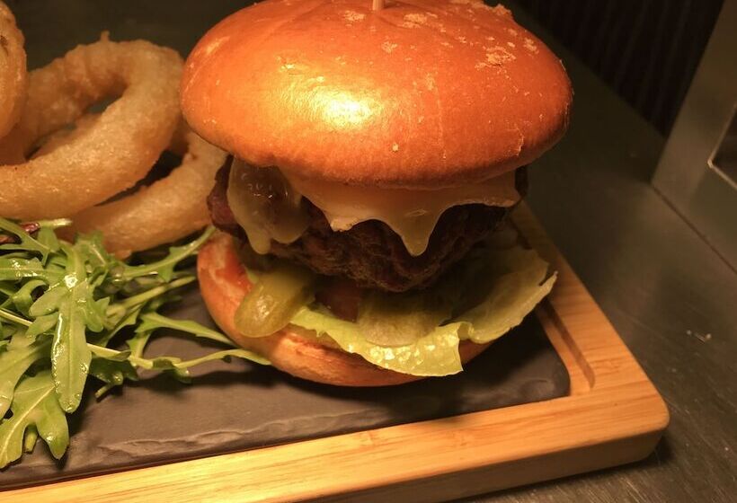 فندق The Deddington Arms