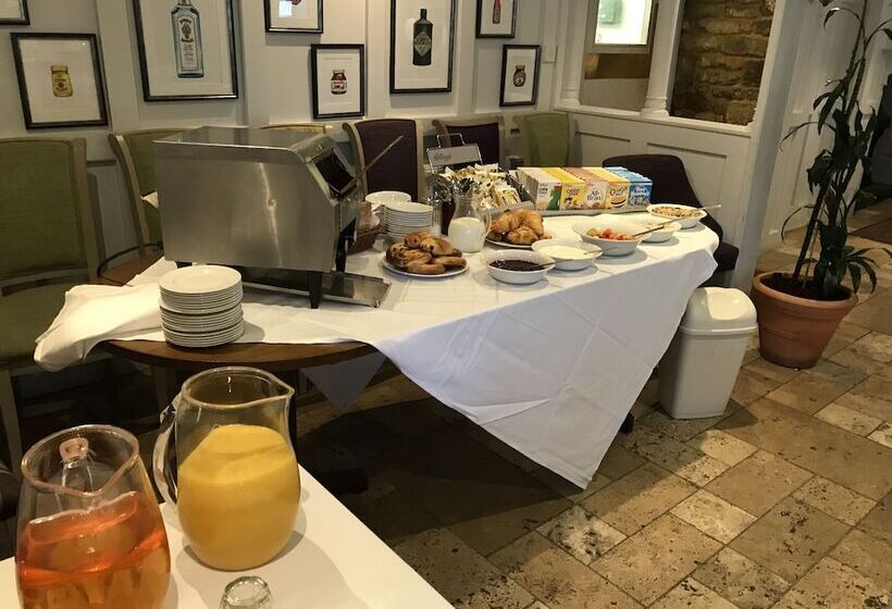 فندق The Deddington Arms