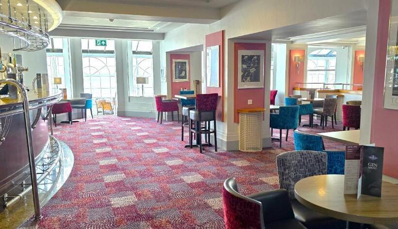 בית מלון כפרי The Empress