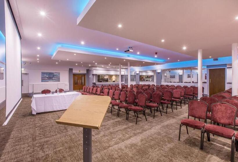 בית מלון כפרי The Empress