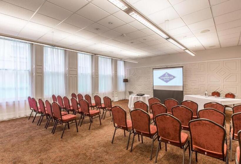 בית מלון כפרי The Empress