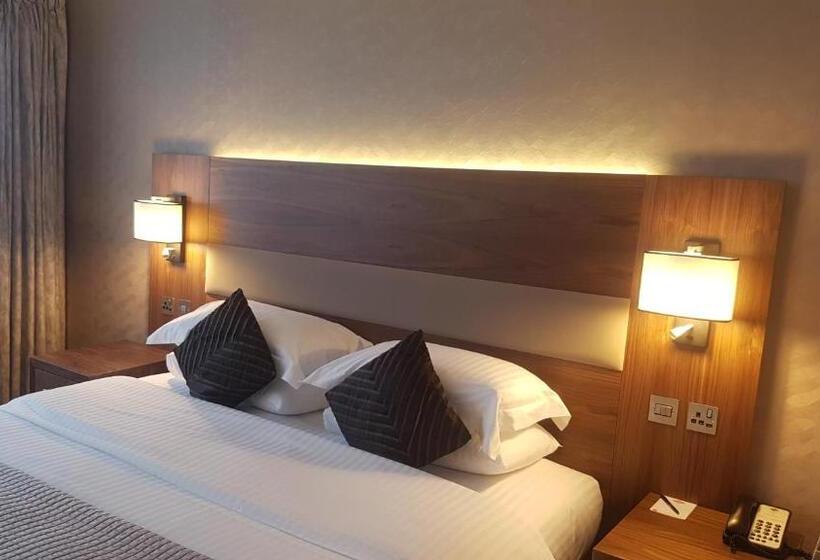 בית מלון כפרי The Empress