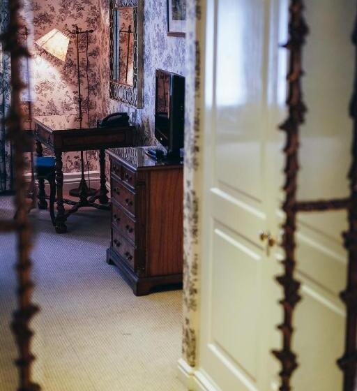 בית מלון כפרי The George