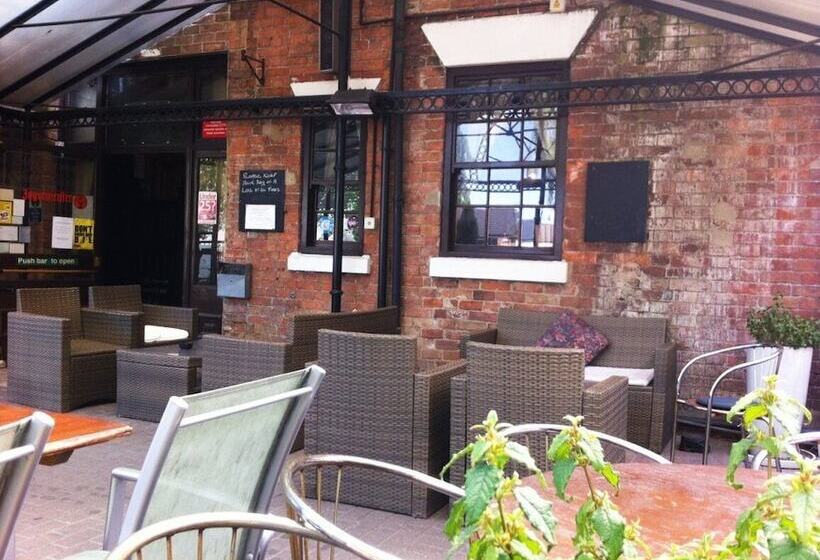 Отель Georgian House