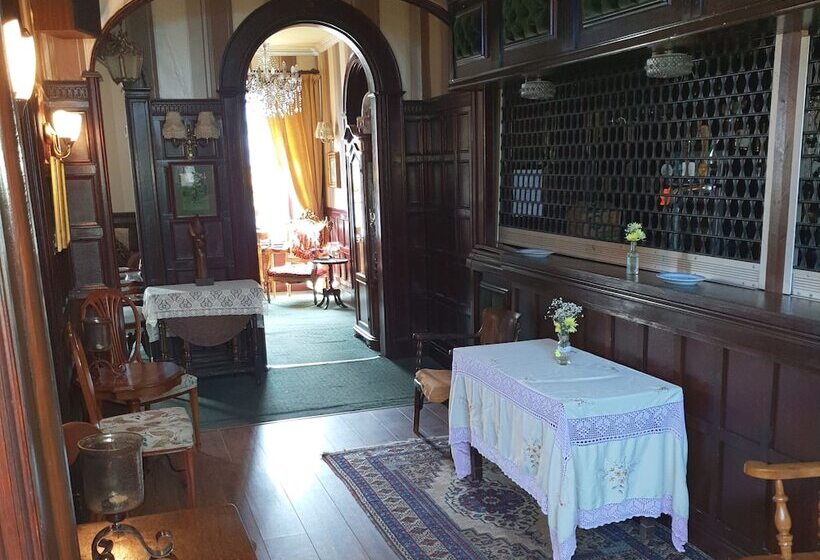 Отель Georgian House