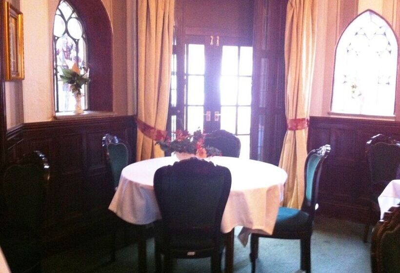 Отель Georgian House