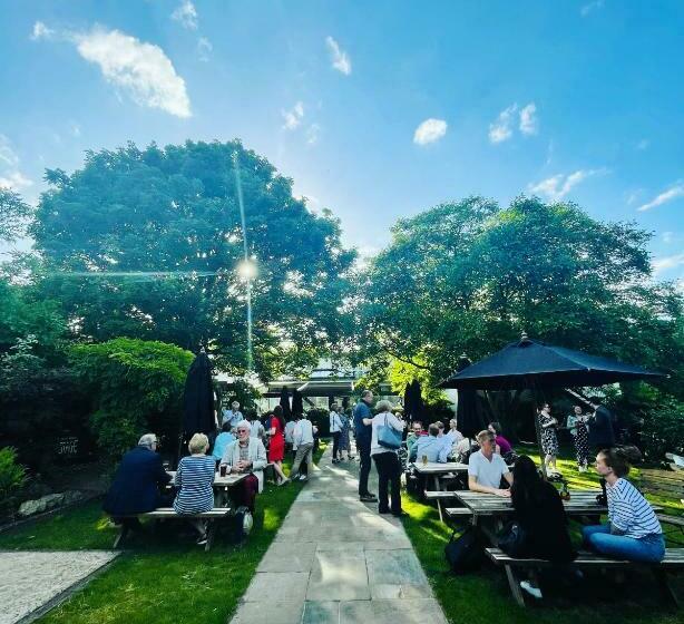 Отель The Georgian Townhouse