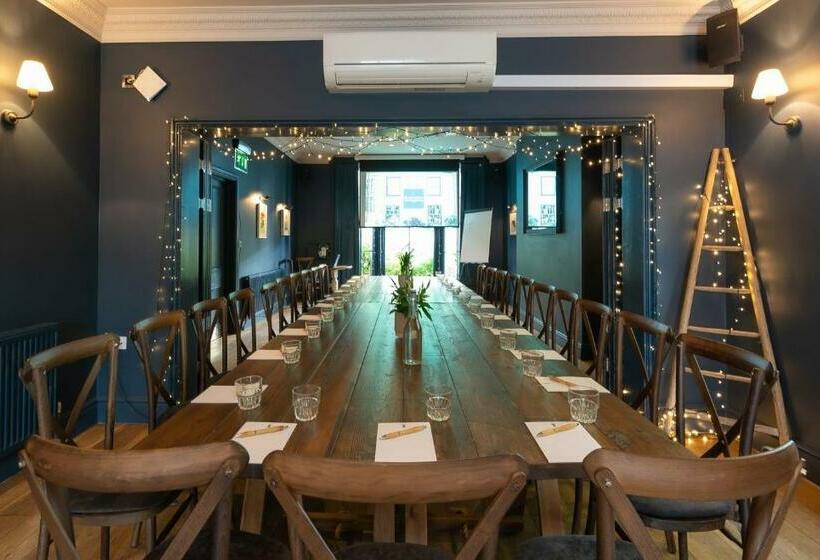 Отель The Georgian Townhouse