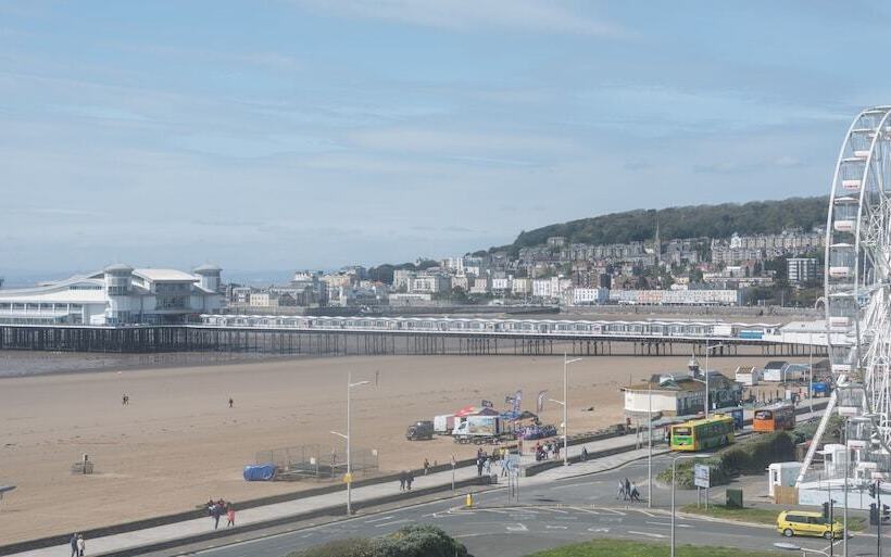 בית מלון כפרי The Grand Atlantic