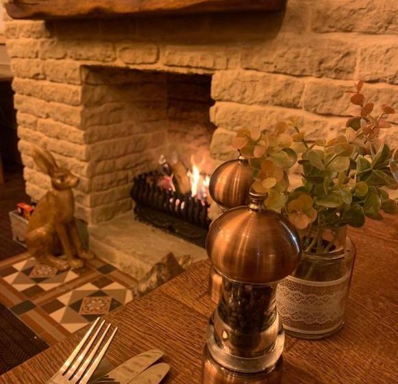 בית מלון כפרי The Griffin Inn