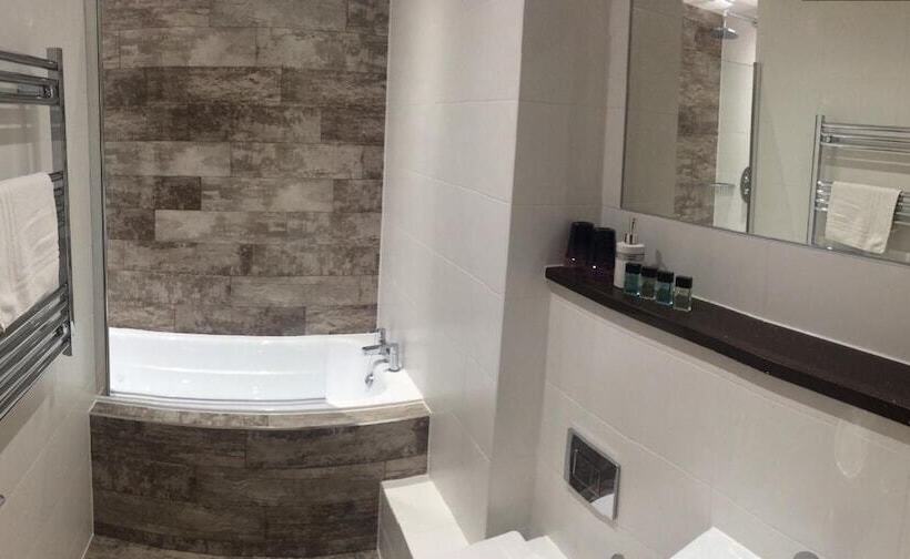 בית מלון כפרי The Griffin Inn