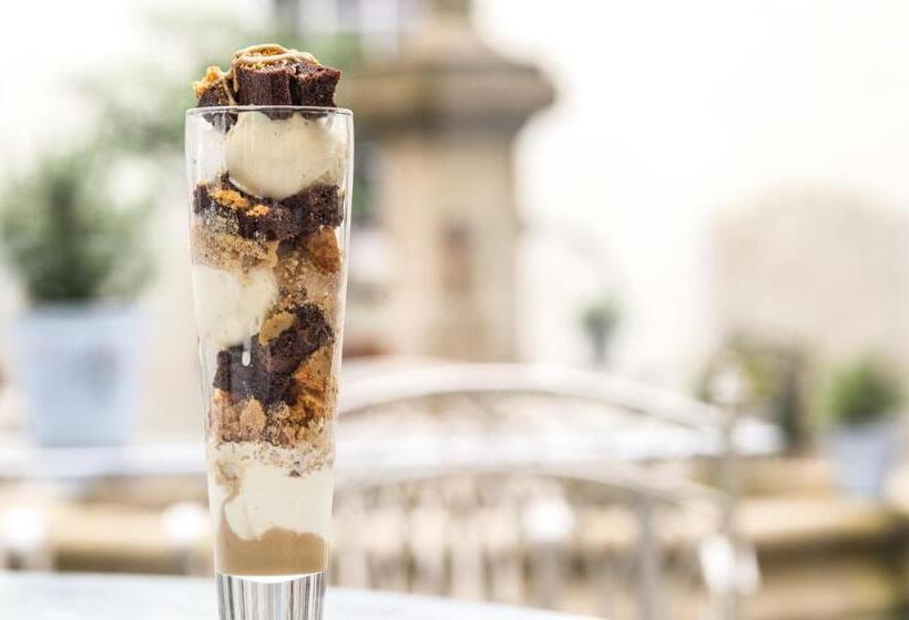 Отель The Grosvenor Arms