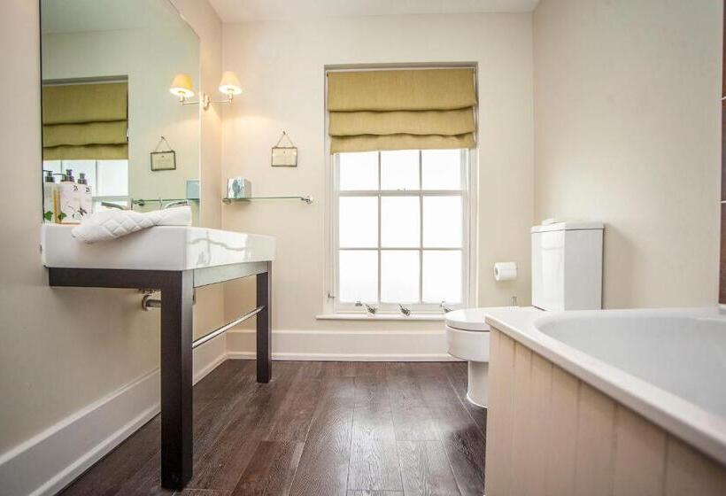 Отель The Grosvenor Arms