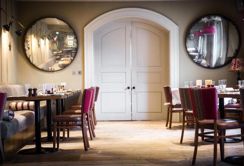 Отель The Grosvenor Arms