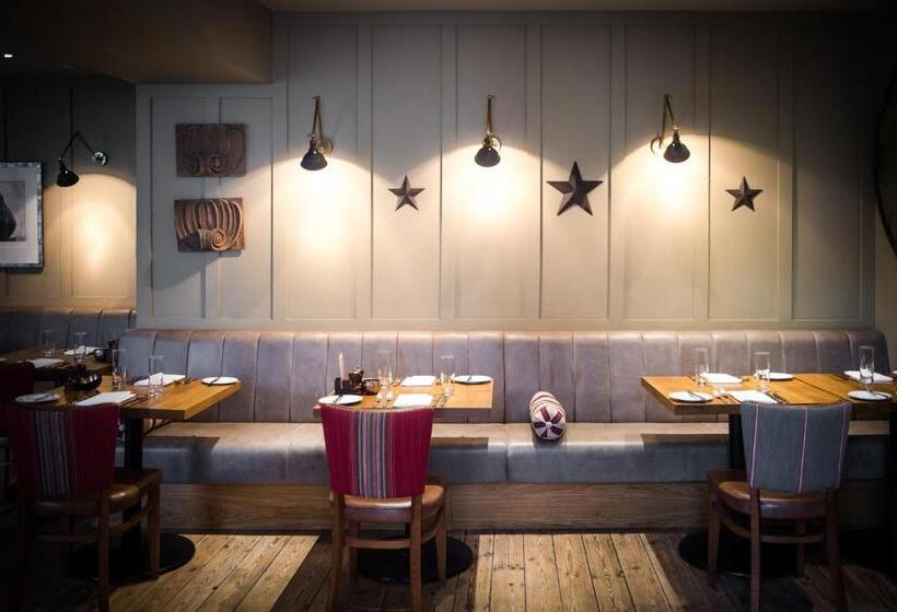 Отель The Grosvenor Arms