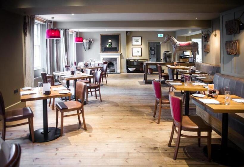 Отель The Grosvenor Arms