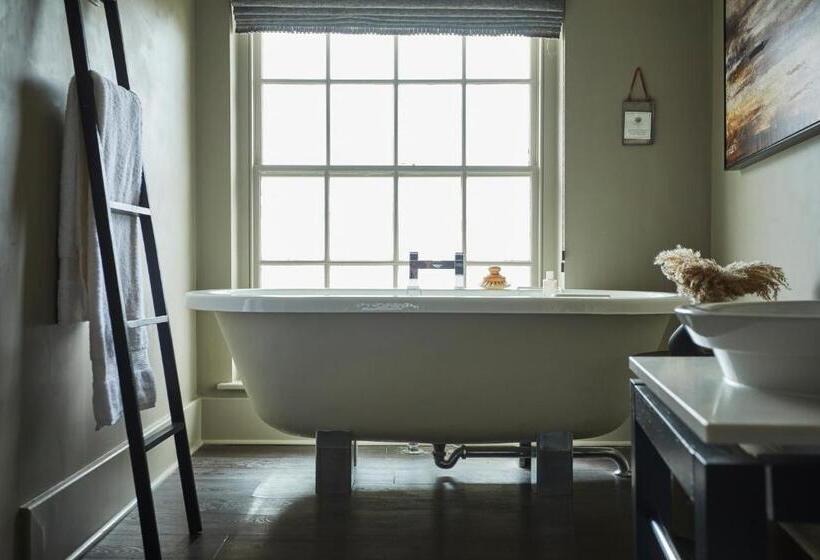 Отель The Grosvenor Arms