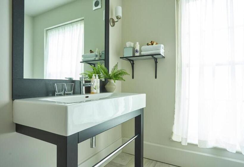 Отель The Grosvenor Arms