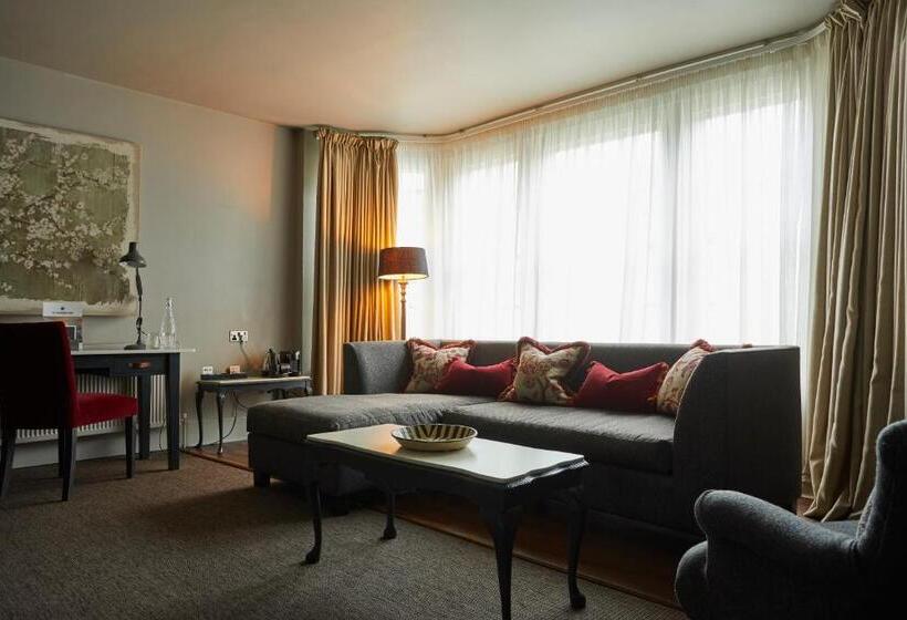 Отель The Grosvenor Arms