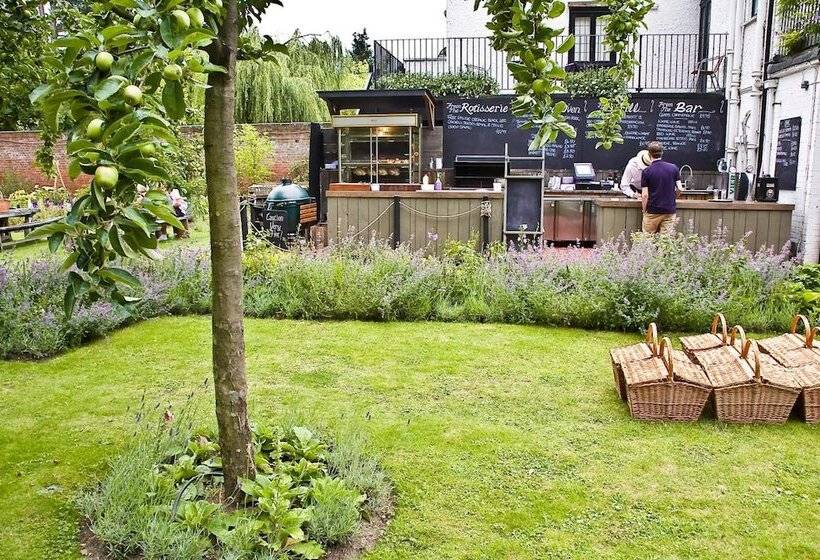 Отель The Olde Bell, Bw Signature Collection