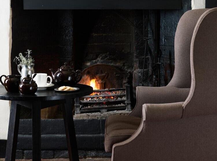 Отель The Olde Bell, Bw Signature Collection