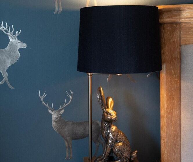 Отель The Olde Bell, Bw Signature Collection