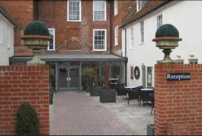 فندق The Star And Garter