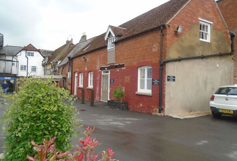 فندق The Star And Garter