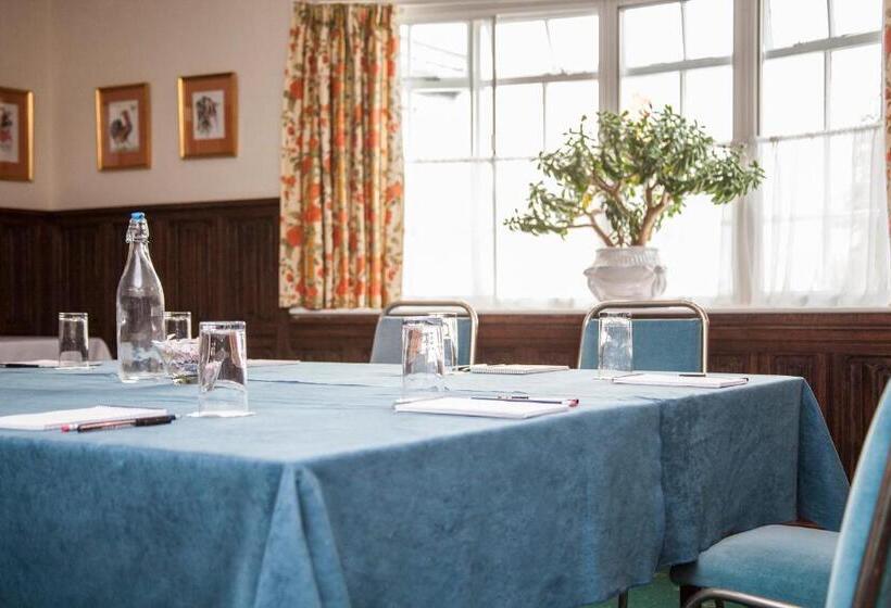 호텔 The Walnut Tree