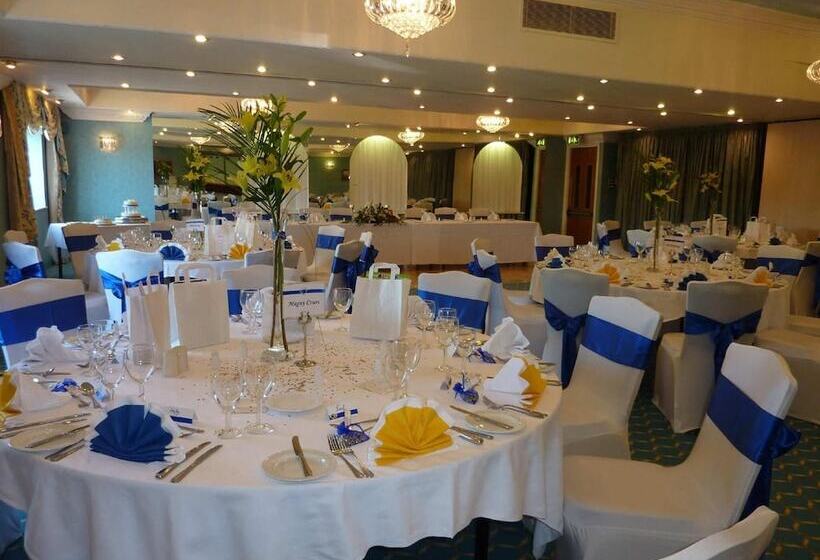 호텔 The Walnut Tree