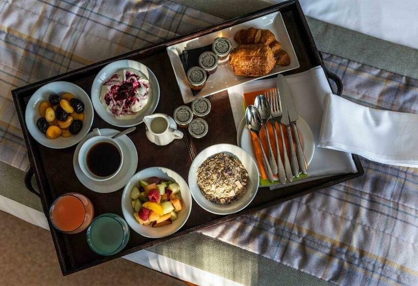 酒店 The White Lion